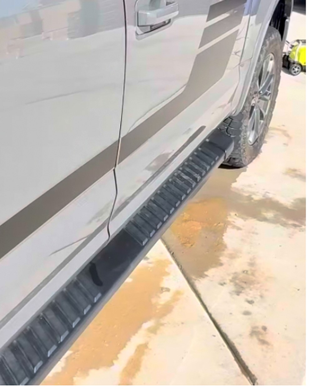 Ford Side Panel after GlossPoint detail